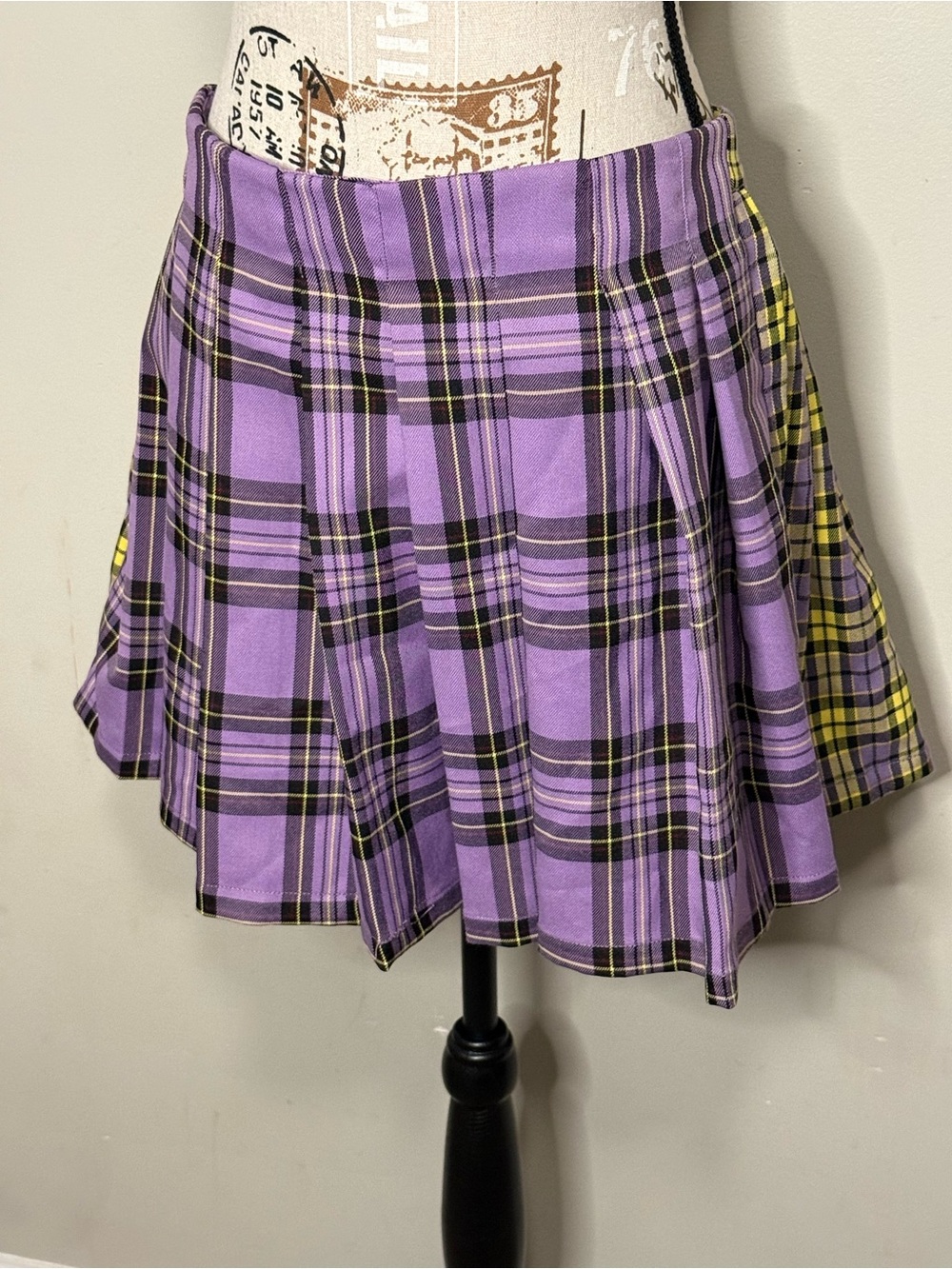 NEW - Bershka Purple Plaid Pleated Mini Skirt with Yellow Accent - Size Large